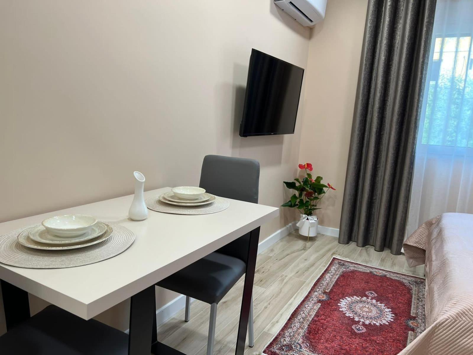 Smart Home , Lovely Apartment In Tirana Exterior photo