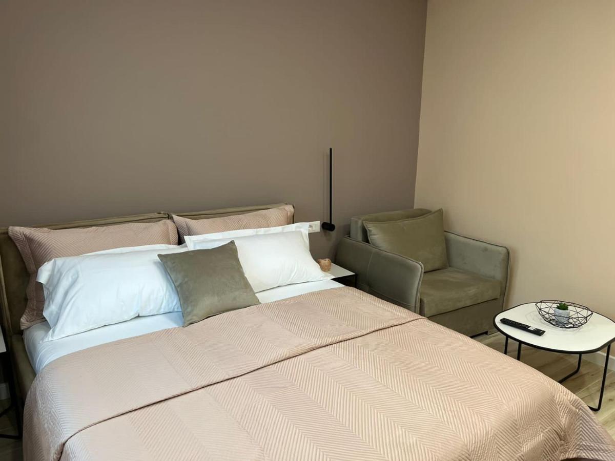 Smart Home , Lovely Apartment In Tirana Exterior photo