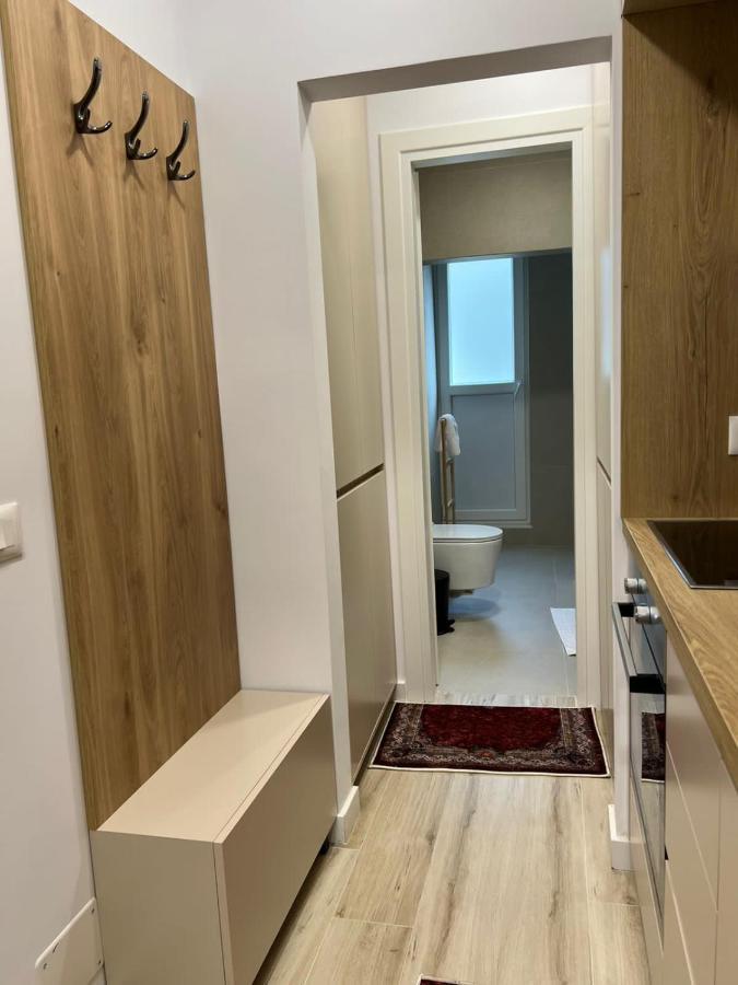 Smart Home , Lovely Apartment In Tirana Exterior photo